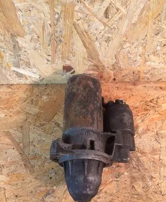 Mercedes-Benz E W124 Starter motor 0058210565 125378