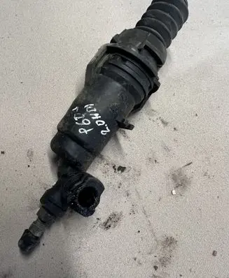 Peugeot 607 Clutch master cylinder 