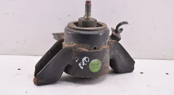 Engine mount bracket