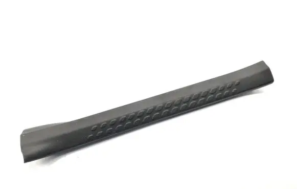 Toyota C-HR I Front sill trim cover 67913F4010