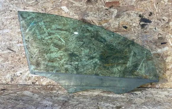 Volvo S60 Front door window glass four-door 43R001106 DOT57M53AS2 E000186