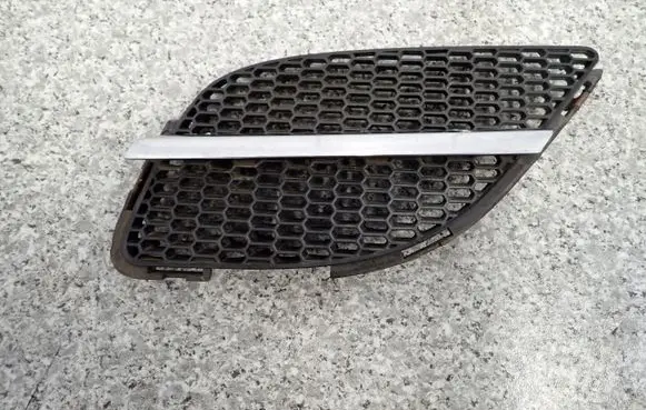 Nissan Almera N16 Front grill