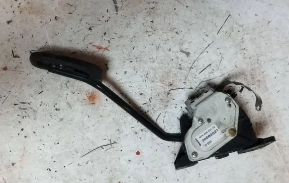 Volvo XC90 Accelerator throttle pedal 30683521 6PV00853718 1015004