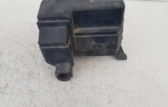 Nissan Murano Z50 Fuse box cover 284B9-7Y000