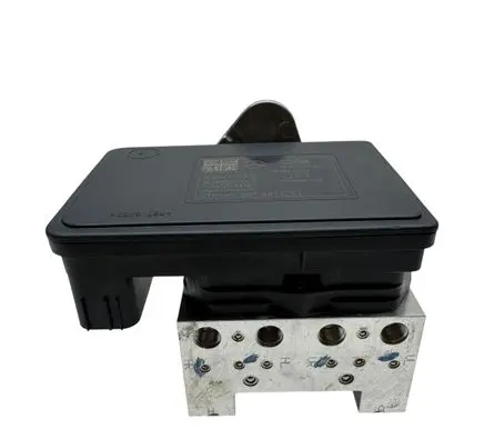 Mercedes-Benz C AMG W205 ABS Pump A2539011400