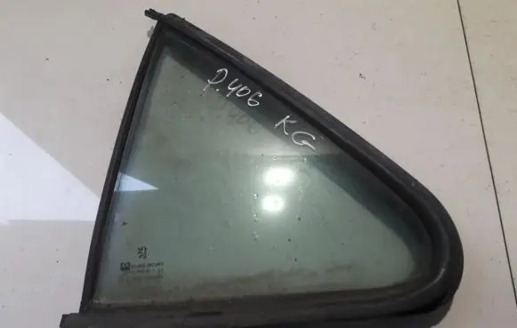 Peugeot 406 Rear vent window glass 
