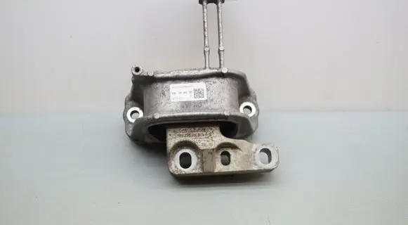 Engine mount bracket