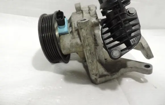 Opel Astra K Water pump 55496778