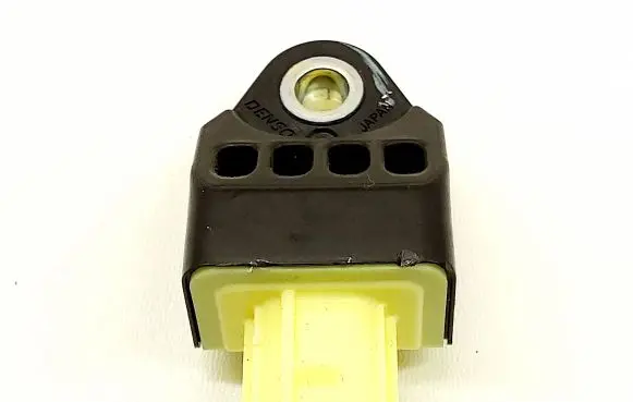 Toyota RAV 4 (XA30) Airbag deployment crash/impact sensor 8983133030 7206BU9F9