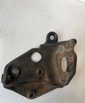 Volkswagen Transporter - Caravelle T4 Fuel pump bracket 074130147 80HRRH