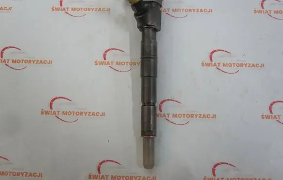 Opel Vectra C Fuel injector 0445110159