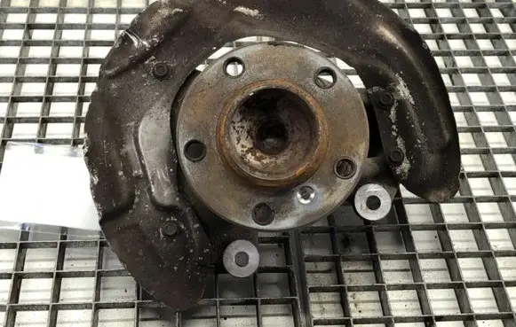 BMW 1 F20 F21 Front wheel hub spindle knuckle 6792285