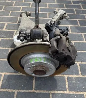 Volvo V60 Stub axle 32395009