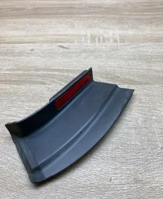 Volkswagen PASSAT B6 Rear/tail light trim molding 3C9945311