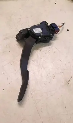 Mitsubishi Colt Accelerator throttle pedal A4543000304