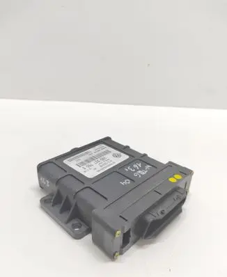Volkswagen Touareg I Engine control unit/module 09D927750E YPAK000889