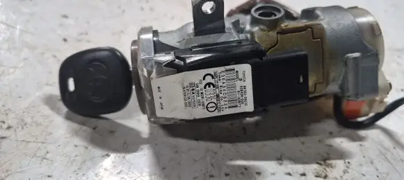 Toyota Avensis Verso Ignition lock 45020287 8978328070
