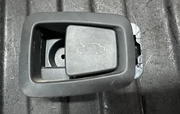 Volvo V60 Engine bonnet (hood) release handle 32277309 32277310