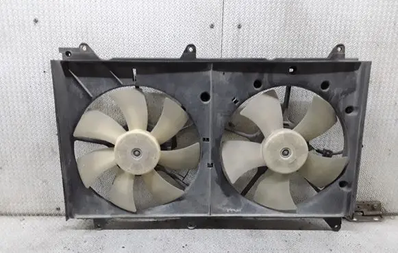 Toyota Avensis Verso Fan set 1636328160