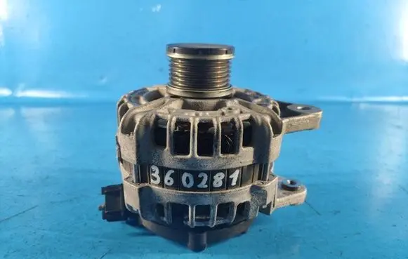Nissan X-Trail T33 Generator/alternator 231006RA0B