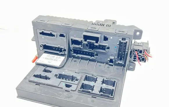 Mercedes-Benz E W211 Fuse module 2115453001