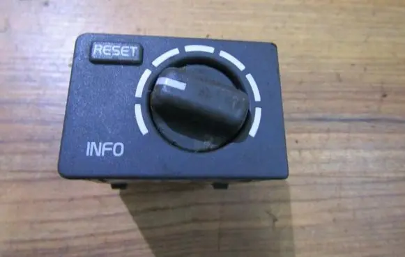 Volvo S40, V40 On-board computer control switch 30854647 7549097w11