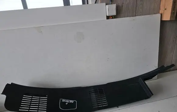 Toyota RAV 4 (XA40) Tailgate/boot lid lock trim 5838742060