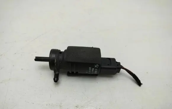 BMW 3 E46 Windscreen/windshield washer pump 8362154 008017