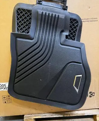 BMW 1 F40 Front floor mat 51472469122 2469122