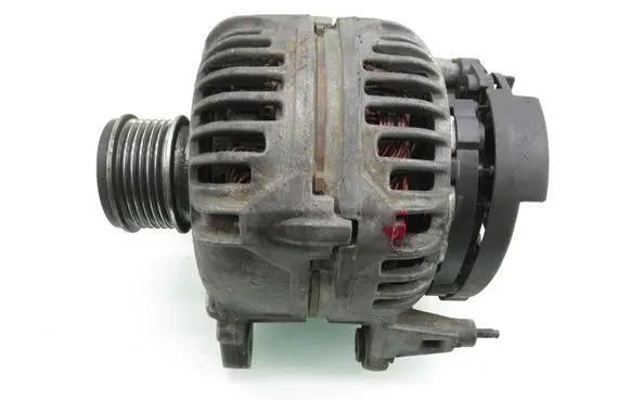 Volkswagen Golf IV Generator/alternator 0124515010 028903028E