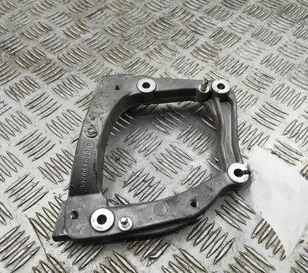 Peugeot 2008 II A/C compressor mount bracket 9826641380