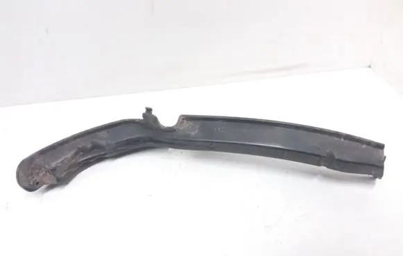 Front bumper mounting bracket