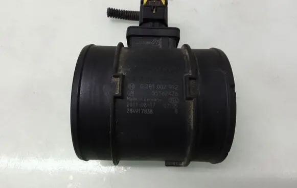 Opel Insignia A Mass air flow meter 0281002912