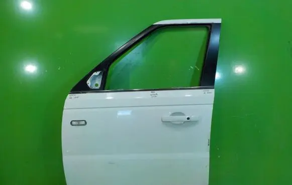 Land Rover Range Rover Sport L320 Front door PRZOD UP132