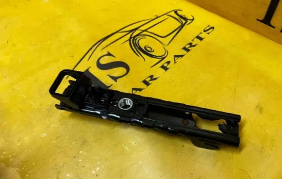 Tesla Model 3 Seat belt height adjuster 1068130-01-B 106813001B