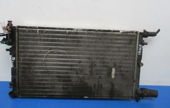 Peugeot 106 Coolant radiator