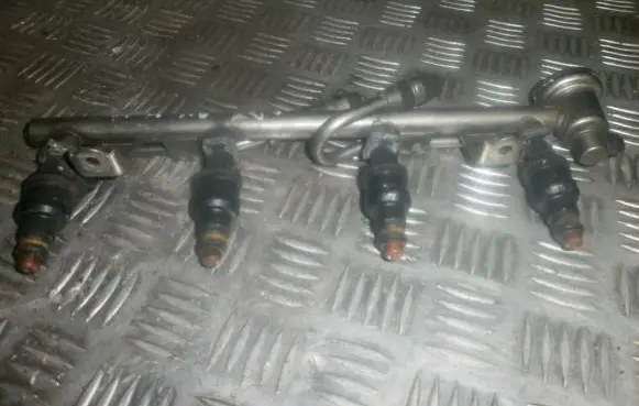 Audi A4 S4 B5 8D Fuel main line pipe 0280150444