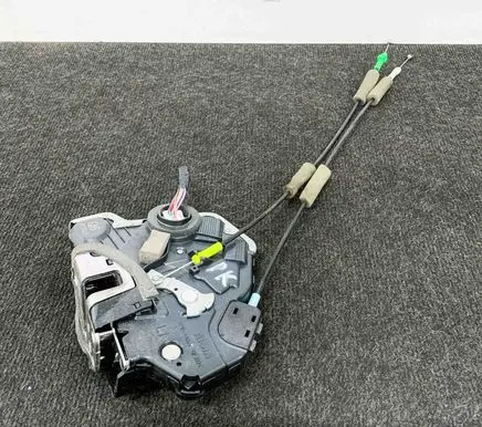 Lexus IS III XE30 Coupe door lock (next to the handle) 3E2821