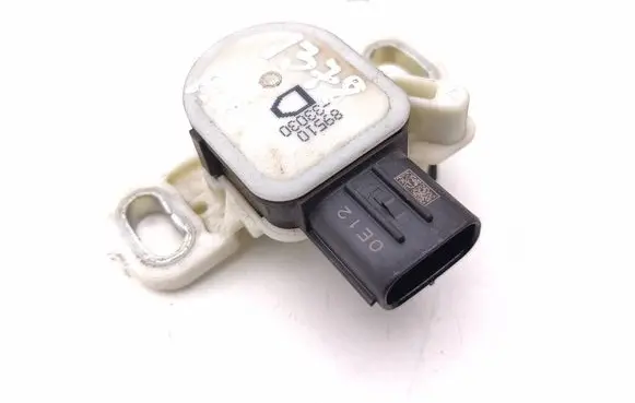 Toyota RAV 4 (XA50) Brake pedal sensor switch 8951033030
