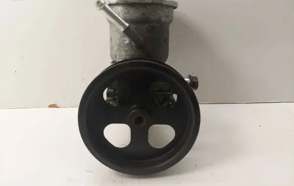 Toyota Avensis T250 Power steering pump 4431005120
