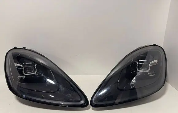Porsche Cayenne (9Y0 9Y3) Headlight/headlamp 9Y0941032Q 9Y0941031Q