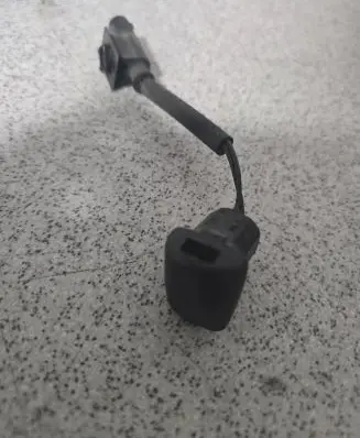 BMW 5 E60 E61 Windshield washer spray nozzle 7132969
