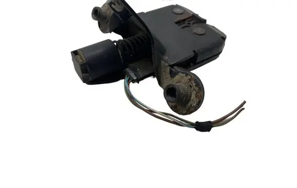 Skoda Octavia Mk2 (1Z) Tailgate/trunk/boot lock/catch/latch 1Z5827501C 1Z5827501 J11106