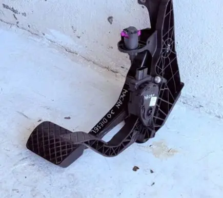 Porsche Macan (95B) Brake pedal 95B723031C