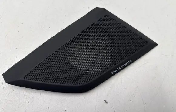 Audi Q3 F3 Dash center speaker trim cover 83A857228re