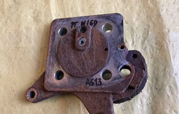 Mercedes-Benz A W169 Brake caliper pad carrier rear A1694201015 A1694230106
