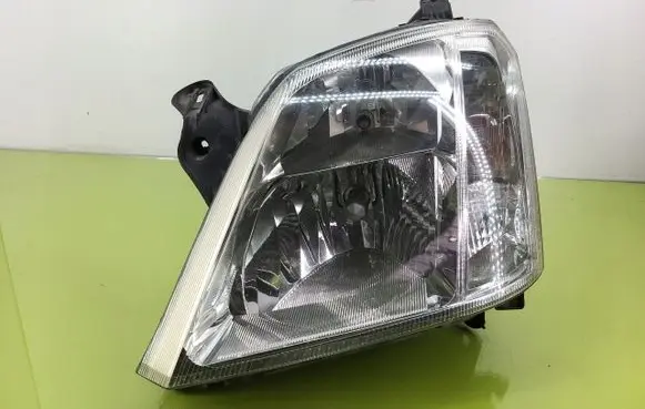 Opel Meriva A Headlight/headlamp 93321052