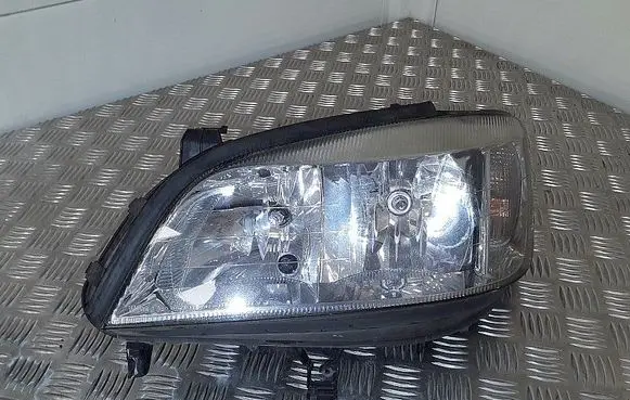 Opel Zafira A Headlight/headlamp 90582021