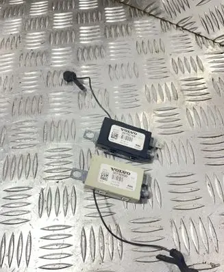 Volvo C30 Aerial antenna amplifier 30752169 30732030