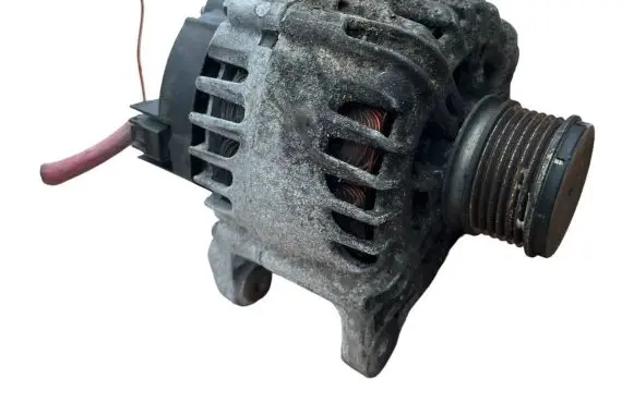 Renault Megane III Generator/alternator 231000027R 2606288A 212006729
